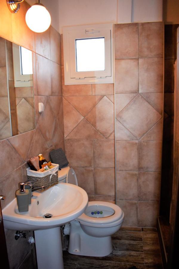 Apartmán Cozy And Modern Komotiní Exteriér fotografie