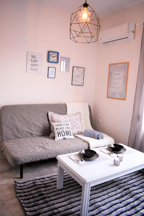 Apartmán Cozy And Modern Komotiní Exteriér fotografie
