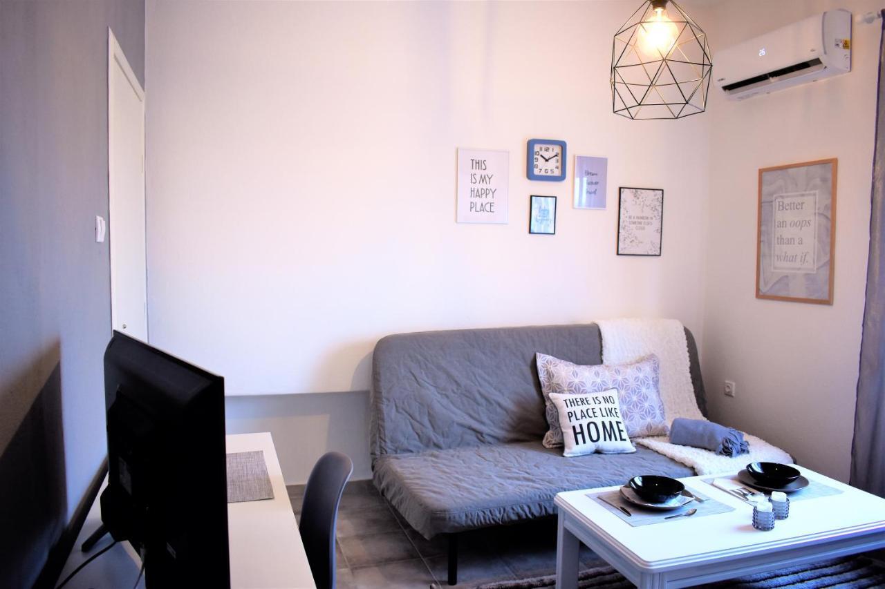 Apartmán Cozy And Modern Komotiní Exteriér fotografie